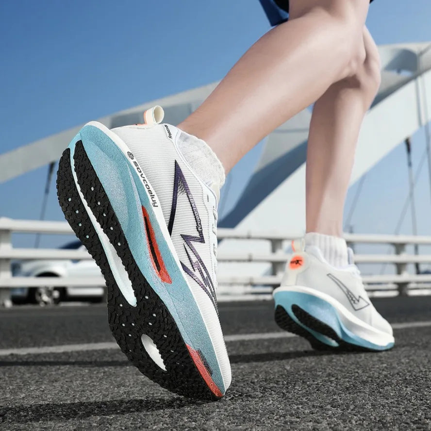 Carbon Plate Running Shoes – Lightweight, Breathable Grip