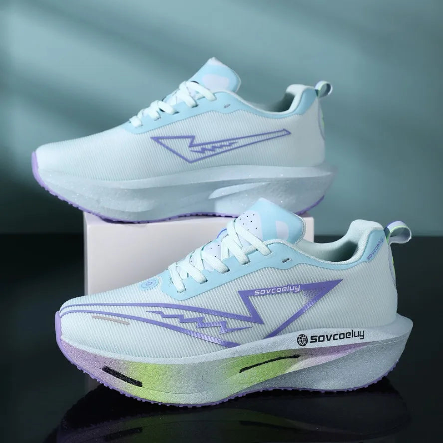 Carbon Plate Running Shoes – Lightweight, Breathable Grip