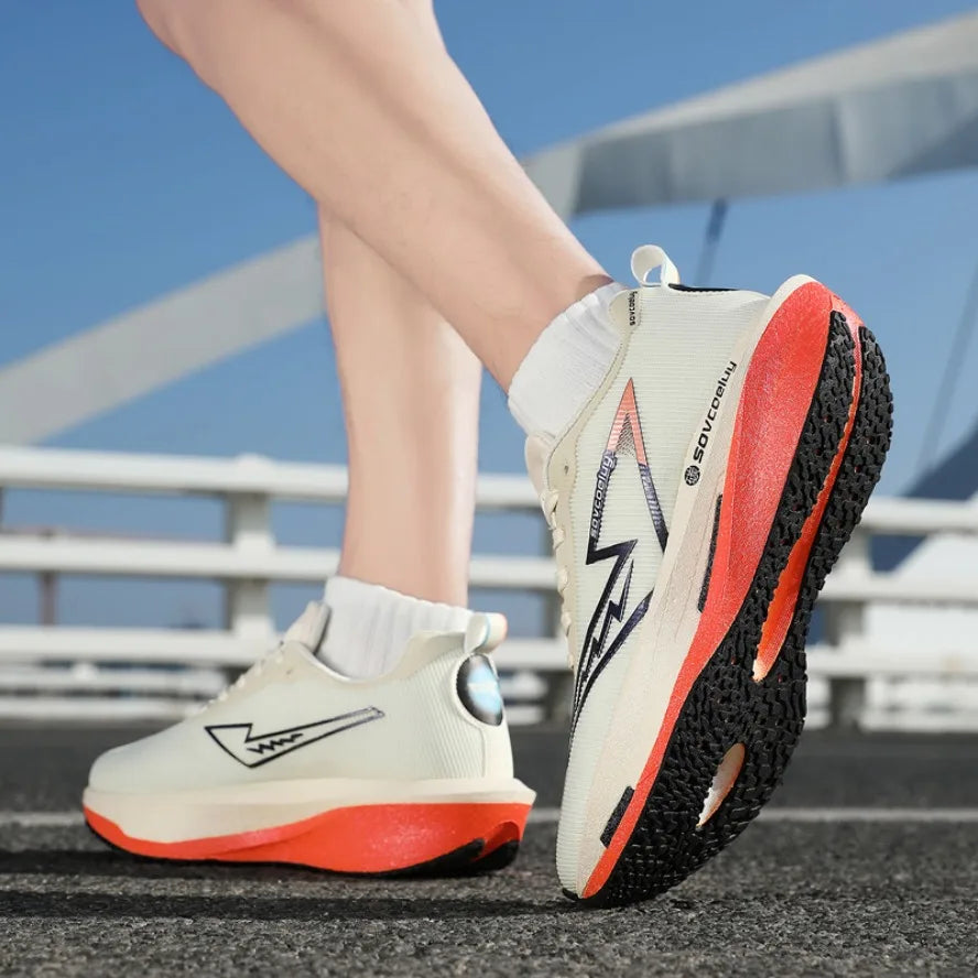 Carbon Plate Running Shoes – Lightweight, Breathable Grip
